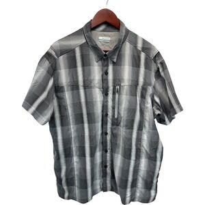 Columbia Men's XL Gray Plaid Vented Fishing Hiking Camping Button Down Shirt